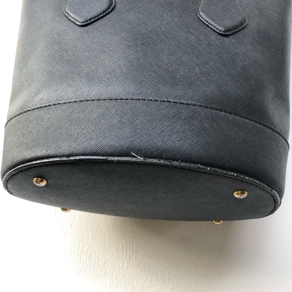 Sold❌Calvin klein leather bucket bag - Picture 6 of 8